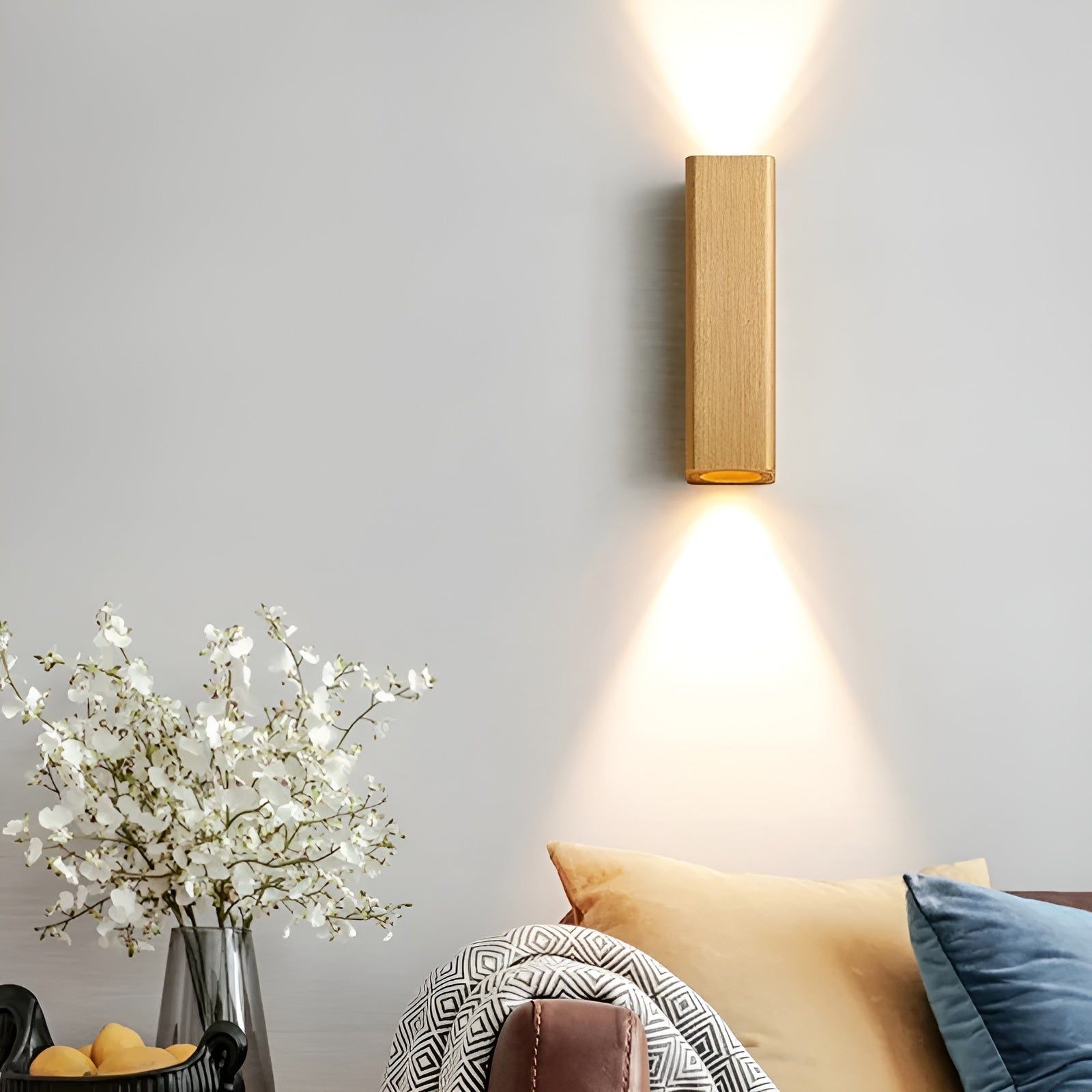 PureForm - Elegant Rectangular Wall Light