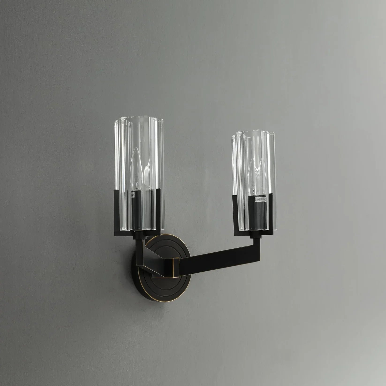 BrassLume - Elegant Brass Wall Lamp