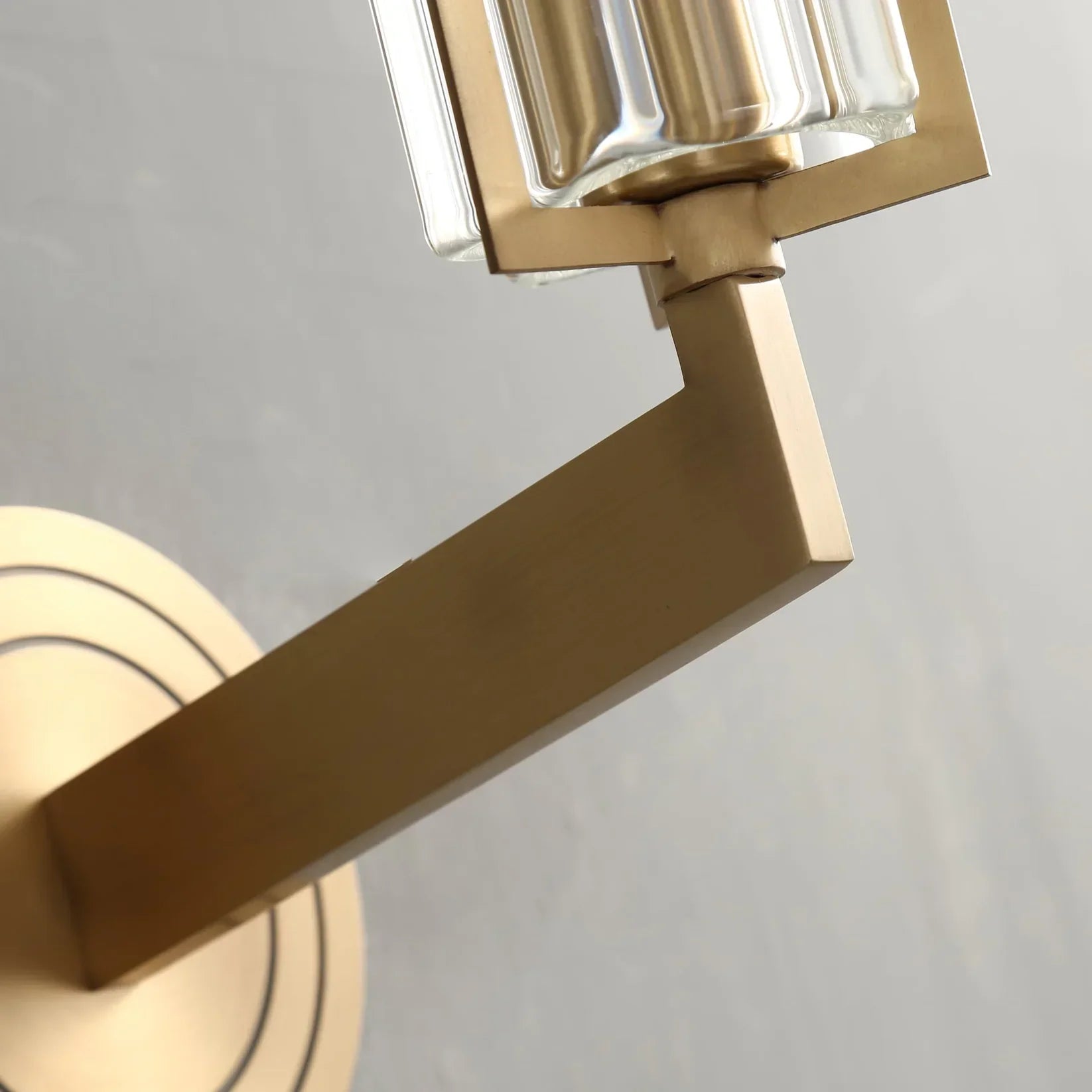 BrassLume - Elegant Brass Wall Lamp