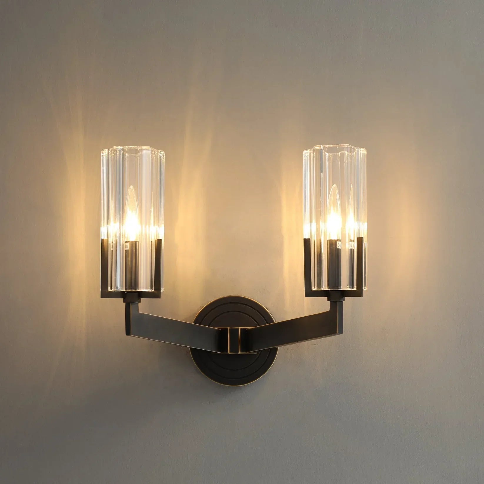 BrassLume - Elegant Brass Wall Lamp